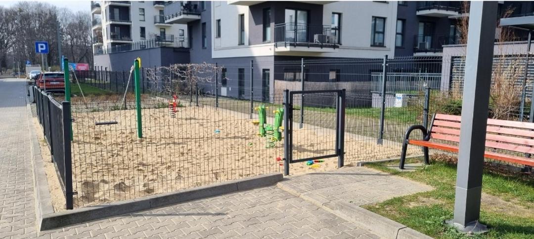 Apple Apartments - Gdanska Prywatne Miejsce Parkingowe Łódź Exterior foto